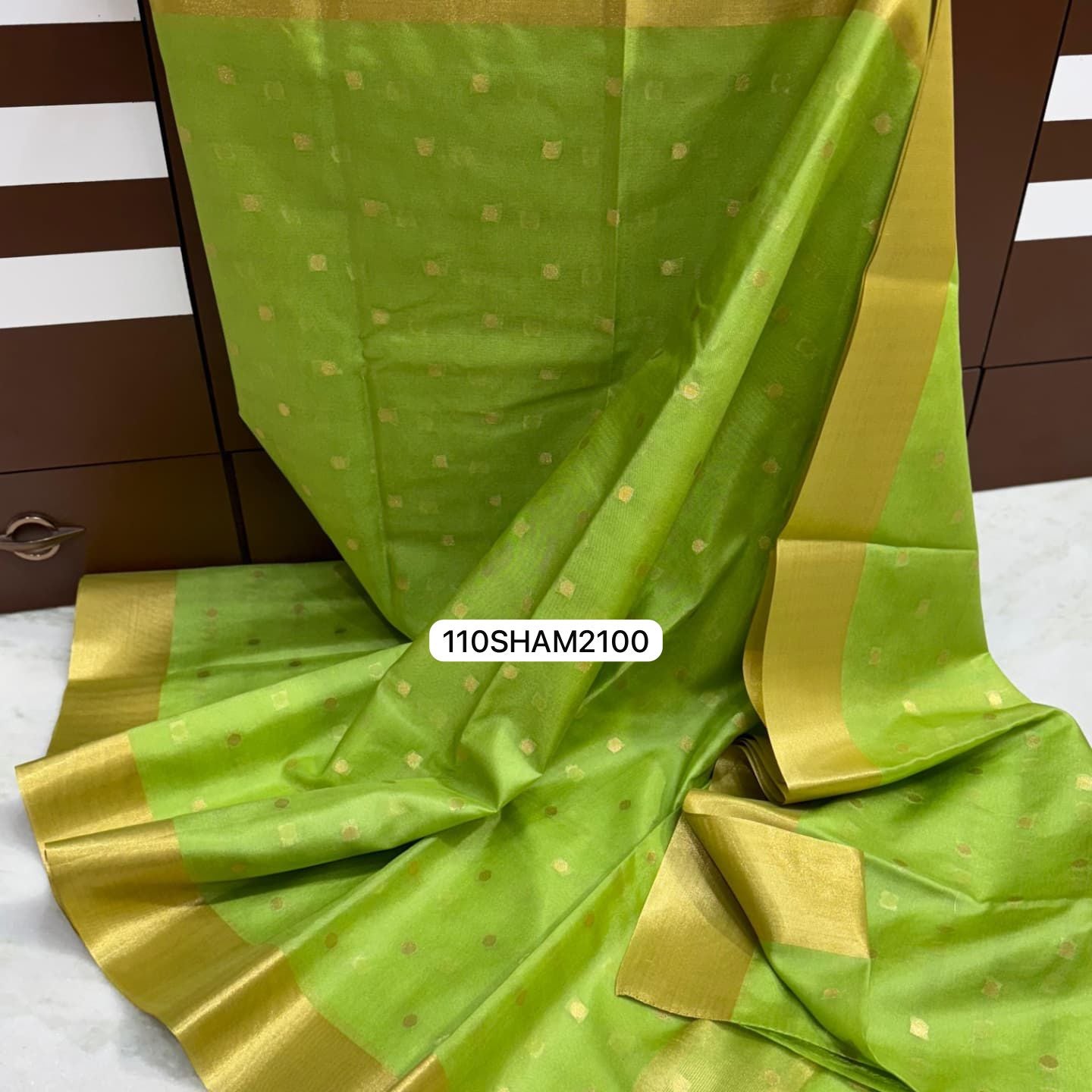 Light Green- Handwoven Banarasi Dyeble Warm Silk Saree