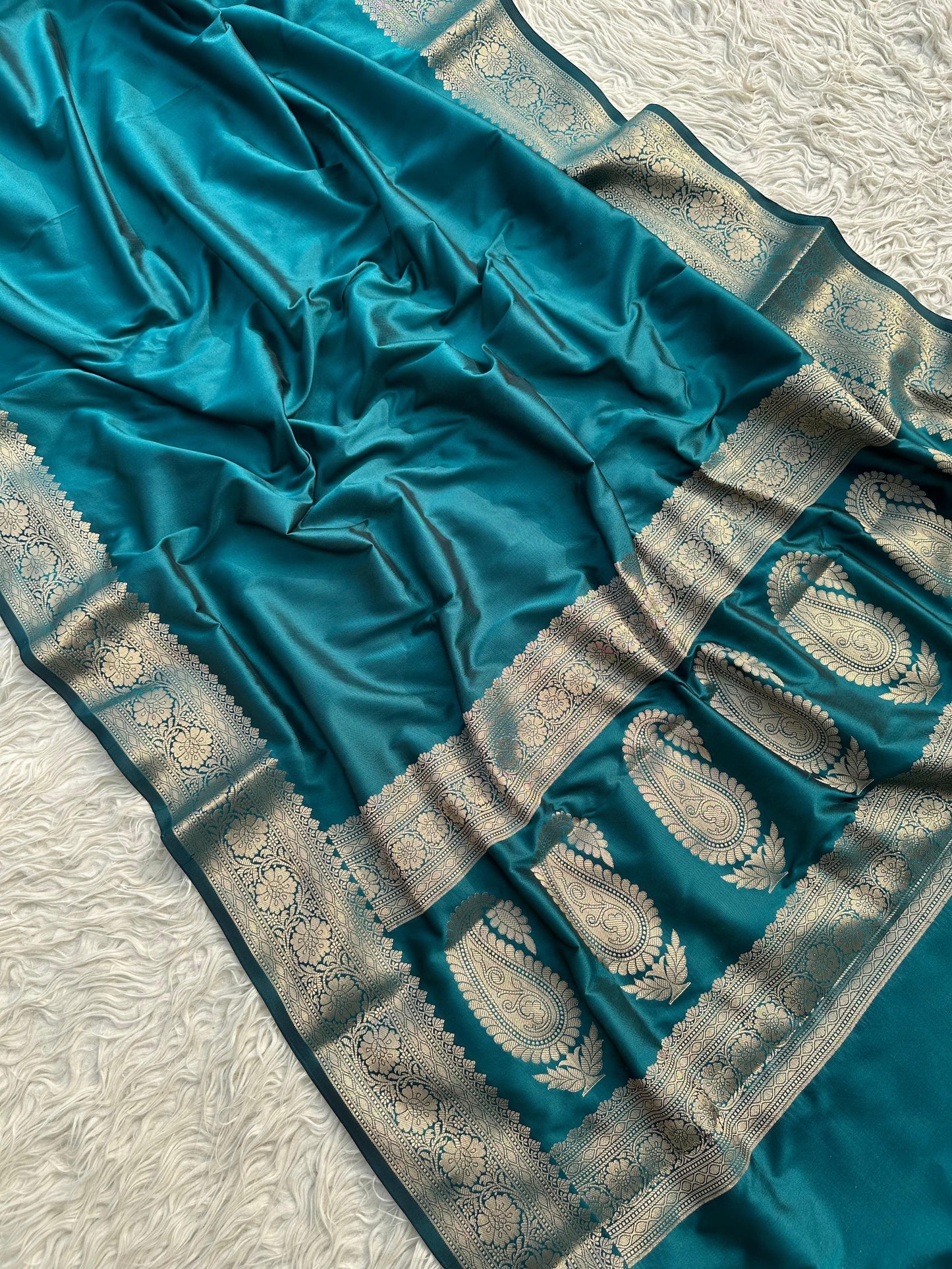 Handwoven Banarasi Semi Katan Soft Saree 9SH99